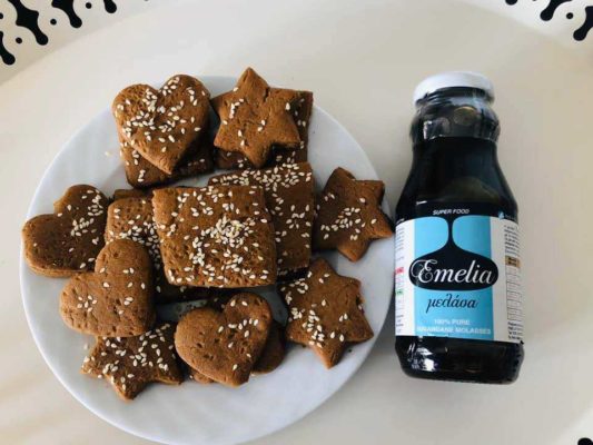 Συνταγή για Γευστικότατα Μπισκότα χωρίς ζάχαρη, με μελάσα Emelia
